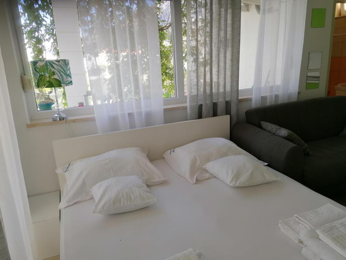 Studio Apartman Villa Juras バスカ エクステリア 写真
